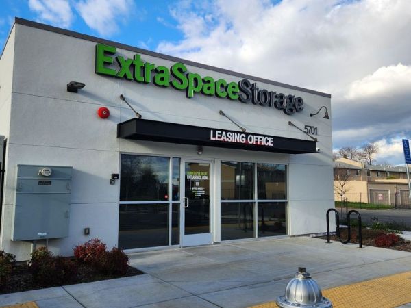 Photo of Extra Space Storage - 3829 - Sacramento - Mack Rd