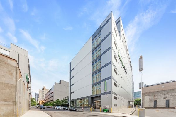 Photo of Extra Space Storage - 4153 - New York - 51st St