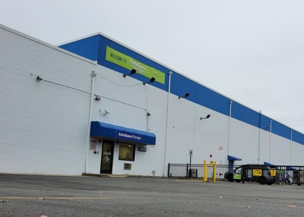 Photo of Extra Space Storage - 4167 - Islip - Moffitt Blvd