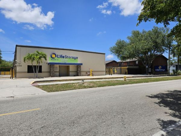 Photo of Extra Space Storage - 3061 - Fort Myers - Central Avenue