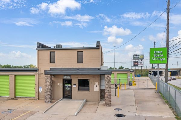 Photo of Extra Space Storage - 3090 - Cleveland - 130th St