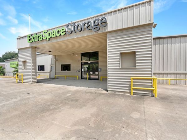 Photo of Extra Space Storage - 3100 - Beaumont - College St