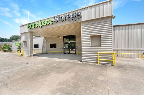 Photo of Extra Space Storage - 3100 - Beaumont - College St