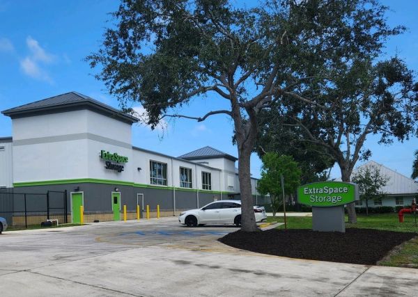 Photo of Extra Space Storage - 3137 - Vero Beach - 10th Avenue