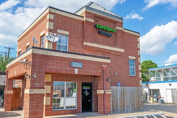 Photo of Extra Space Storage - 3226 - Arlington - Little Rd