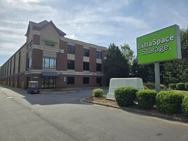 Photo of Extra Space Storage - 3279 - Matthews - Matthews Weddington Rd