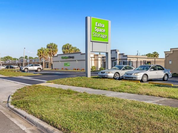 Photo of Extra Space Storage - 3321 - Bradenton - Manatee Ave.