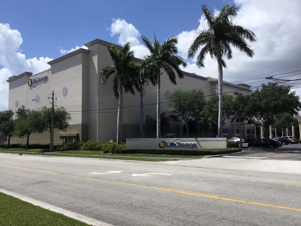 Photo of Extra Space Storage - 3358 - West Palm Beach - Mercer Avenue