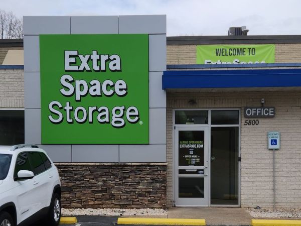 Photo of Extra Space Storage - 3397 - Charlotte - Brookshire Blvd