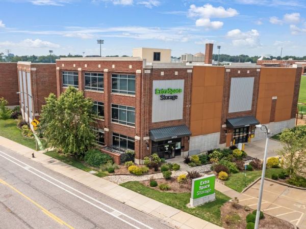 Photo of Extra Space Storage - 3528 - St Louis - 4959 Manchester Ave