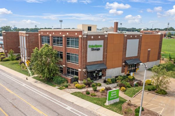 Photo of Extra Space Storage - 3528 - St Louis - 4959 Manchester Ave