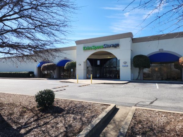 Photo of Extra Space Storage - 3665 - Greenville - 2422 Laurens Rd