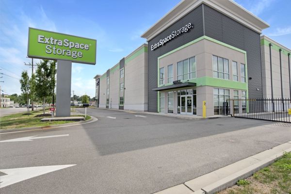 Photo of Extra Space Storage - 4134 - Richmond - Dabney Rd
