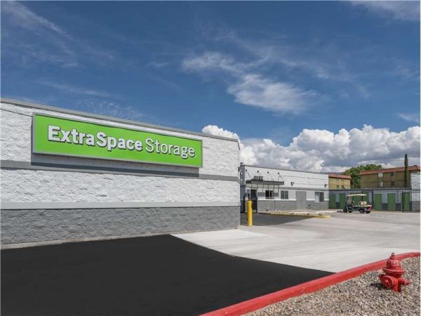 Photo of Extra Space Storage - 0115 - Albuquerque - 6917 Montgomery Blvd NE