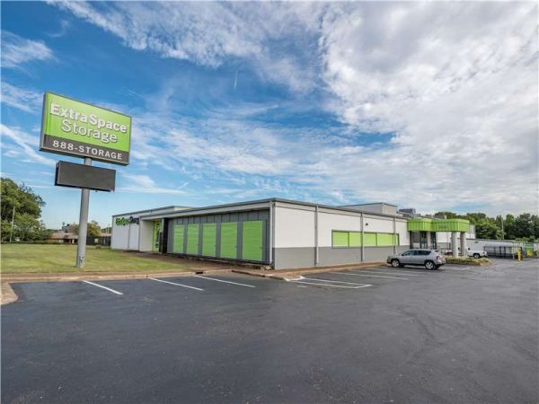 Photo of Extra Space Storage - 0811 - Memphis - 4805 Summer Ave