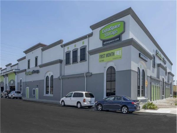 Photo of Extra Space Storage - 1461 - Burlingame - Rollins Rd