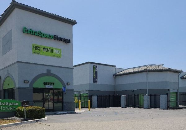 Photo of Extra Space Storage - 1472 - Bloomington - Bloomington Ave