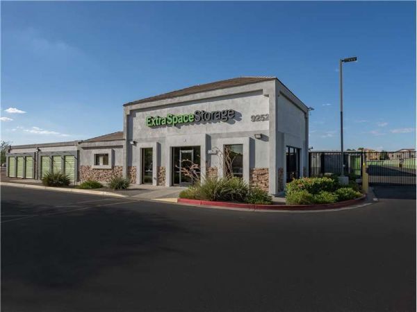 Photo of Extra Space Storage - 1664 - Mesa - E Guadalupe Rd