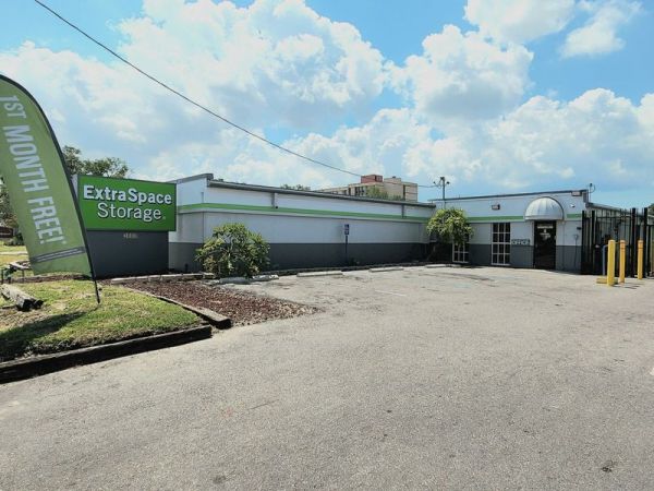 Photo of Extra Space Storage - 3053 - Tampa - Columbus Dr