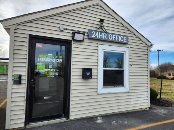 Photo of Extra Space Storage - 3060 - East Syracuse - Basile Rowe