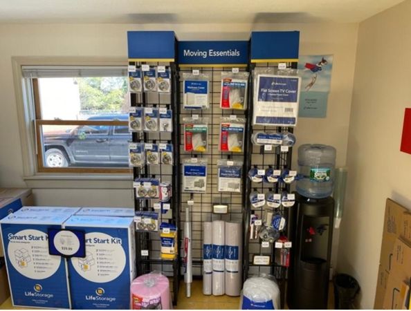 Photo of Extra Space Storage - 3214 - Nashua - Spit Brook Rd