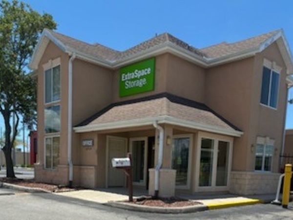 Photo of Extra Space Storage - 3217 - Tarpon Springs - US Highway 19