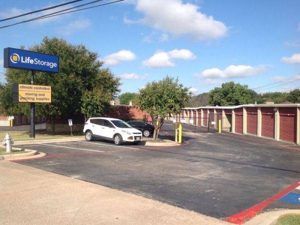 Life Storage - Fort Worth - Granbury Rd 6050 Granbury Road Fort Worth, TX - Photo 4