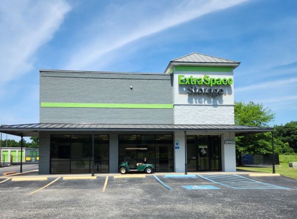 Photo of Extra Space Storage - 3268 - Montgomery - McLemore Dr.