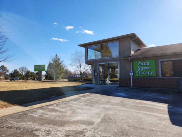 Photo of Extra Space Storage - 3319 - Lindenhurst - Grass Lake Road