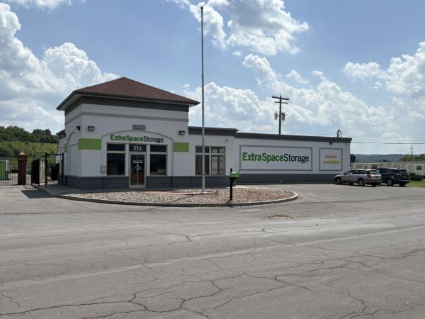 Photo of Extra Space Storage - 3393 - Syracuse - Ainsley Drive