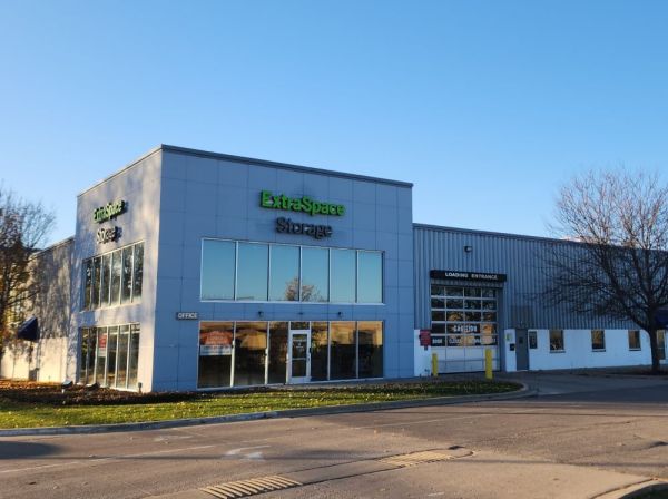Photo of Extra Space Storage - 3448 - Libertyville - Park Ave.