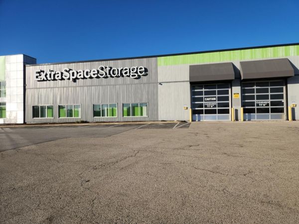 Photo of Extra Space Storage - 3451 - Bridgeview - 79th St