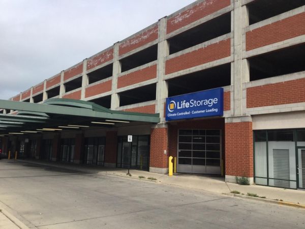 Photo of Extra Space Storage - 3456 - Chicago - Paulina St.