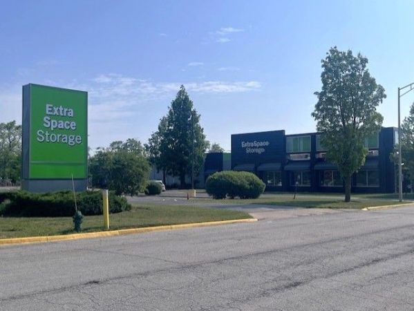 Photo of Extra Space Storage - 3464 - Forest Park - Des Plaines Ave