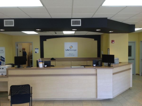 Photo of Extra Space Storage - 3468 - Arlington - Bowen Rd