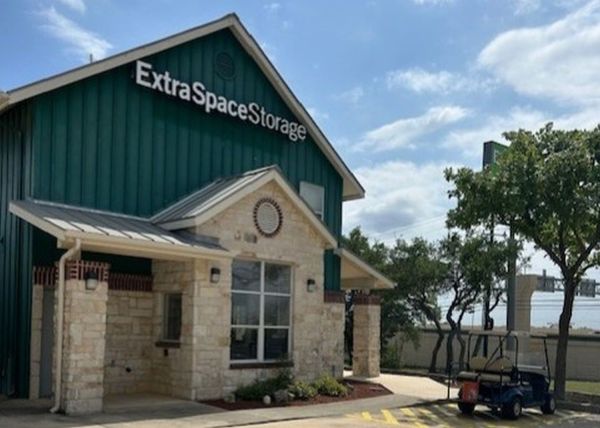Photo of Extra Space Storage - 3515 - San Antonio - US-281 N
