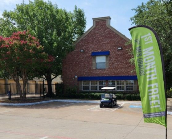 Photo of Extra Space Storage - 3764 - Dallas -13820 Montfort Dr.