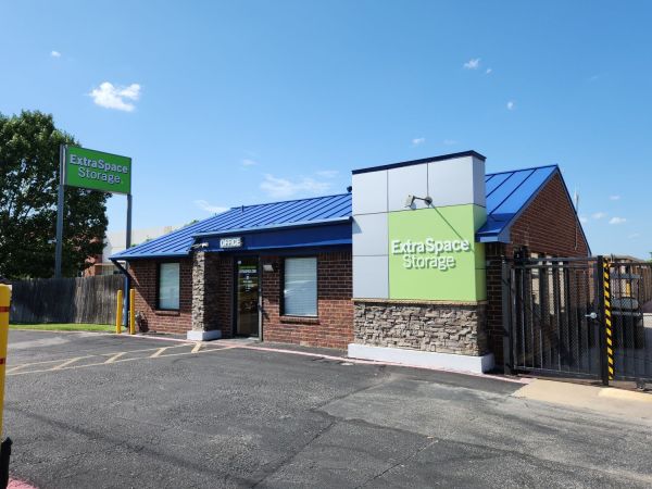 Photo of Extra Space Storage - 3787 - Benbrook - Southwest Blvd