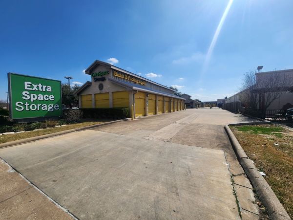 Photo of Extra Space Storage - 3847 - Houston - Westheimer Road