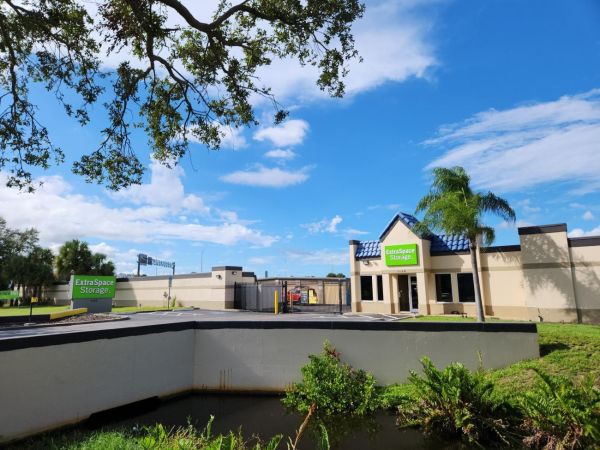 Photo of Extra Space Storage - 3853 - St Petersburg - 94th Ave N