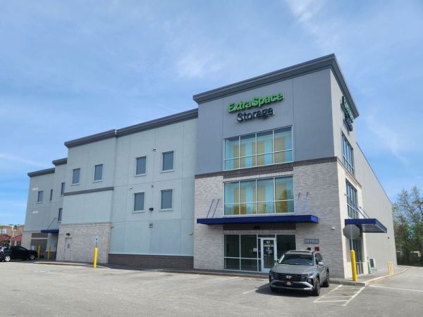 Photo of Extra Space Storage - 4024 - South Portland - Western Ave