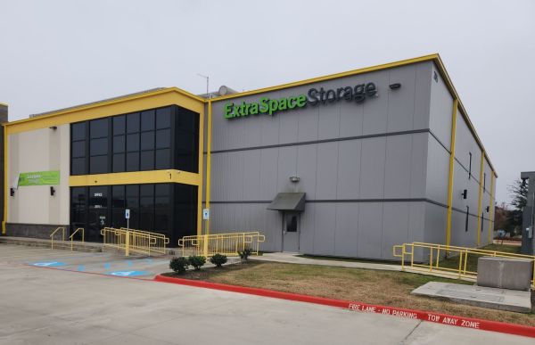 Photo of Extra Space Storage - 4037 - Pearland - Kingsley Dr