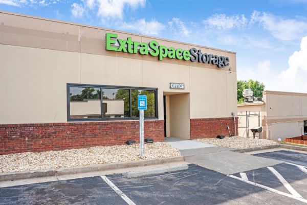 Photo of Extra Space Storage - 4175 - Atlanta - Pleasantdale Rd