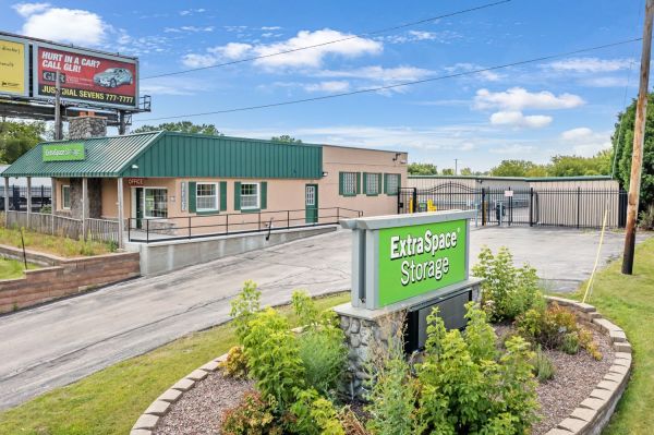 Photo of Extra Space Storage - 2013 - Milwaukee - Good Hope Rd