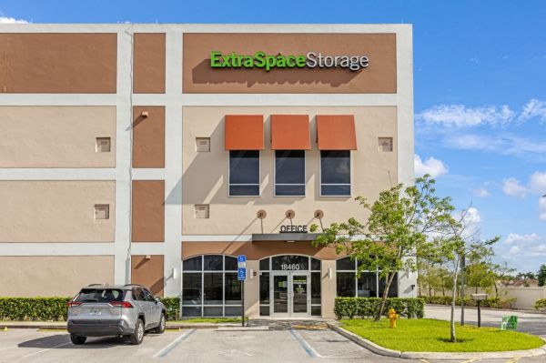 Photo of Extra Space Storage - 7575 - Pembroke Pines - 18460 Pines Blvd