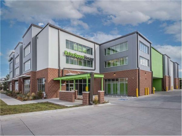 Photo of Extra Space Storage - 7592 - Lakewood - Alameda Ave