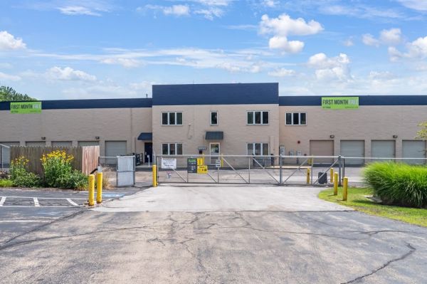 Photo of Extra Space Storage - 7651 - West Chicago - Garys Mill Rd