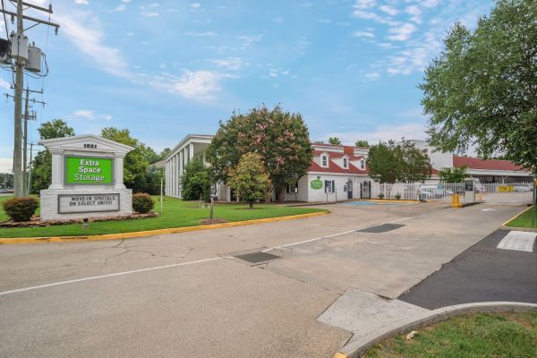 Photo of Extra Space Storage - 7692 - Midlothian - Huguenot Road