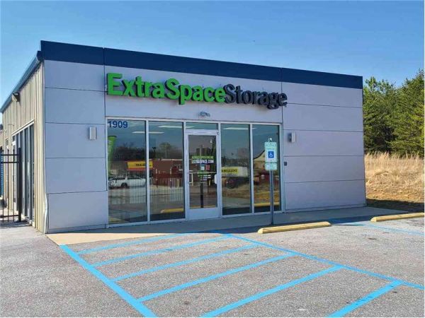 Photo of Extra Space Storage - 7734 - Boiling Springs - Boiling Springs Rd