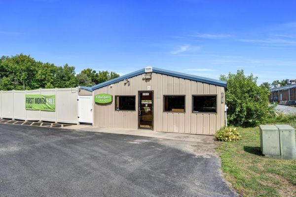 Photo of Extra Space Storage - 7771 - Waldorf - Rubina Pl